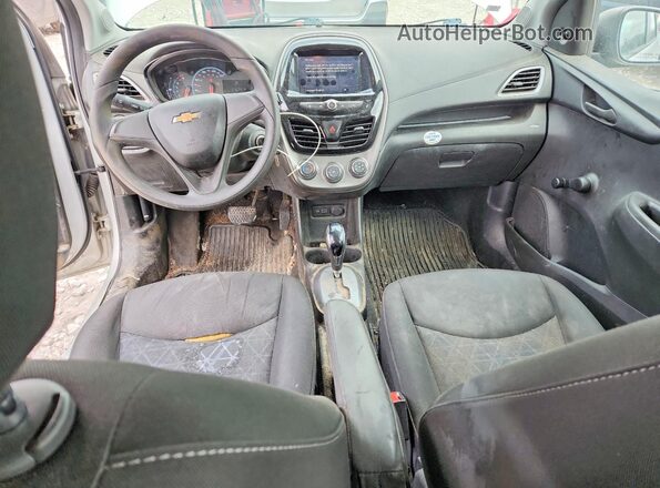 KL8CB6SA3KC815772 2019 CHEVROLET SPARK Серебряный Вид панели приборов