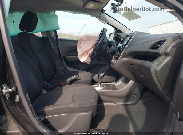 KL8CB6SAXHC811288 2017 CHEVROLET SPARK Черный Вид салона спереди