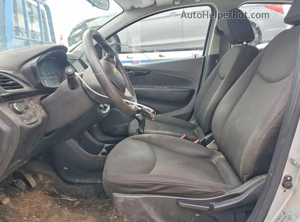 KL8CC6SA2KC757747 2019 CHEVROLET SPARK Серебряный Вид салона спереди