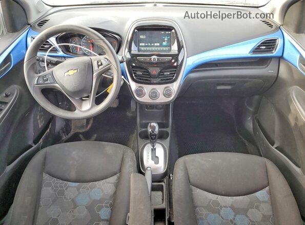 KL8CD6SA1JC467043 2018 CHEVROLET SPARK Синий Вид панели приборов