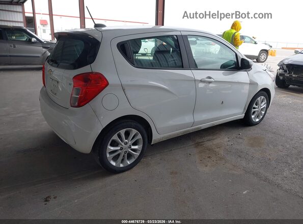 KL8CD6SA2KC709209 2019 CHEVROLET SPARK Белый Задняя правая четверть