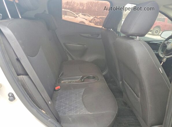 KL8CD6SA5KC702951 2019 CHEVROLET SPARK Белый Вид задних сидений