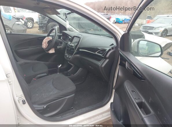 KL8CD6SA7MC730737 2021 CHEVROLET SPARK Кремовый Вид салона спереди