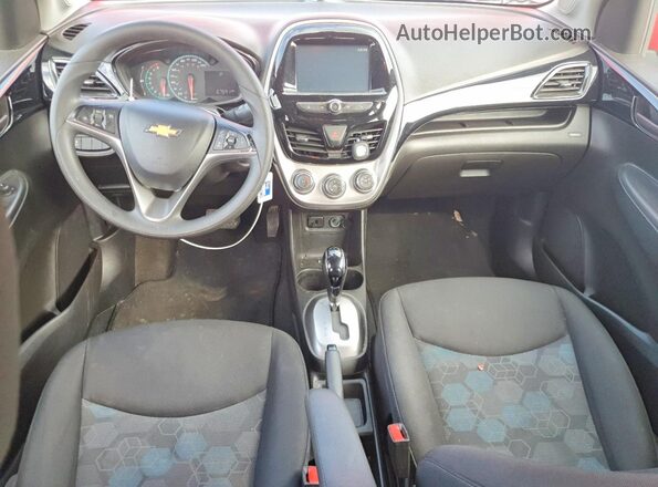 KL8CD6SA8JC458243 2018 CHEVROLET SPARK Red Vista del salpicadero