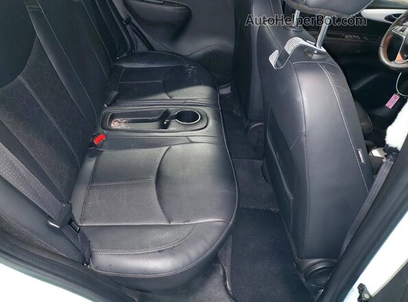 KL8CF6SA5HC744927 2017 CHEVROLET SPARK Green Widok tylnych siedzeń