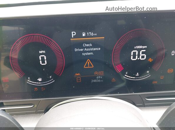 KM8HA3AB4SU260202 2025 HYUNDAI KONA White Widok tylnych siedzeń