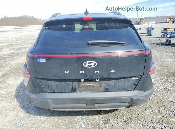 KM8HCCABXRU098967 2024 HYUNDAI KONA Черный Вид сзади