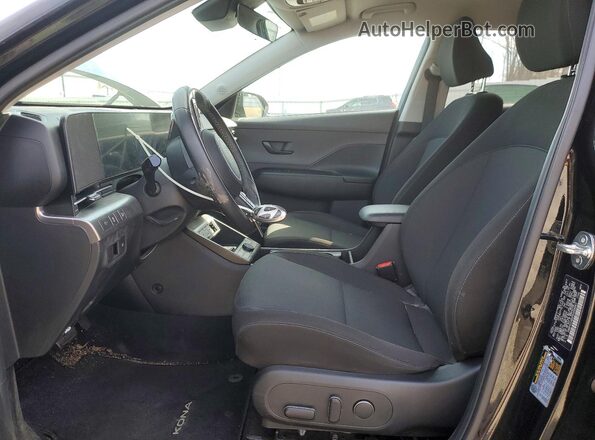 KM8HCCABXRU098967 2024 HYUNDAI KONA Черный Вид салона спереди