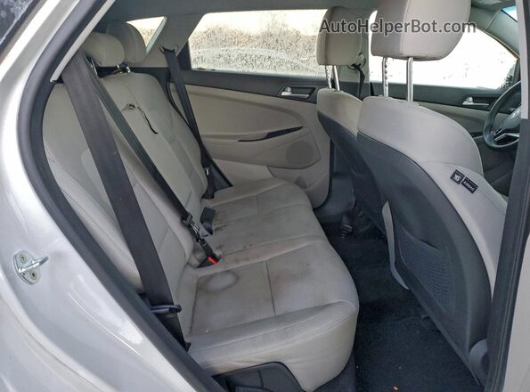 KM8J23A4XMU305551 2021 HYUNDAI TUCSON White Widok wnętrza z tyłu