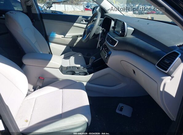KM8J2CA41MU344609 2021 HYUNDAI TUCSON Черный Вид салона спереди