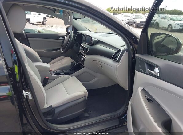 KM8J33A43LU234947 2020 HYUNDAI TUCSON Черный Вид салона спереди