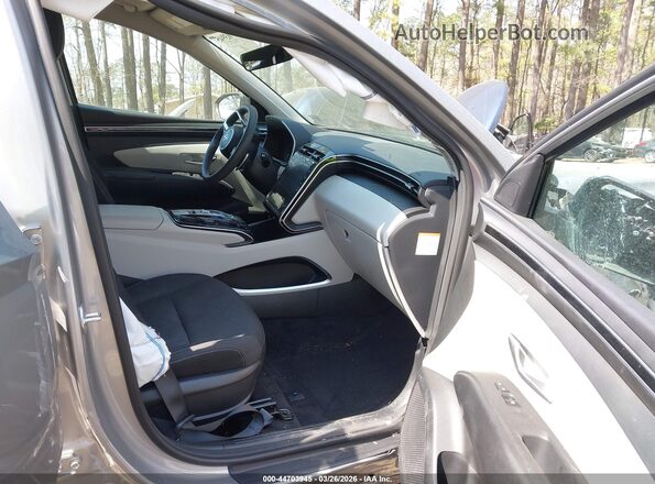 KM8JBCA19NU079316 2022 HYUNDAI TUCSON HYBRID Silver Widok wnętrza z przodu