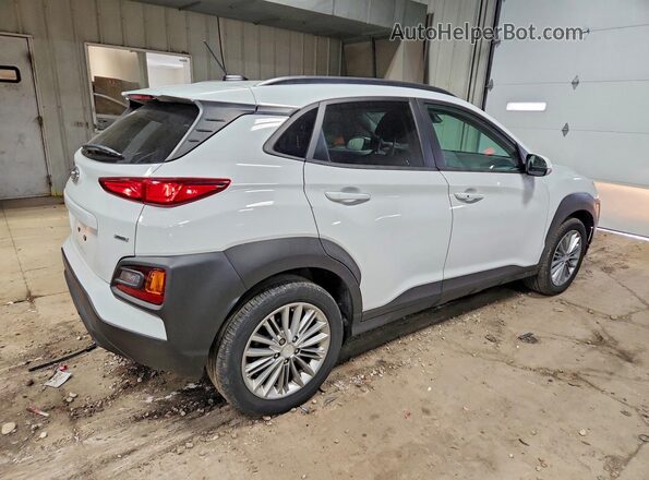 KM8K2CAA2LU586978 2020 HYUNDAI KONA Белый Задняя правая четверть