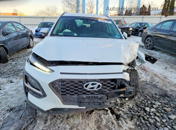 KM8K2CAA7JU074808 2018 HYUNDAI KONA Белый Вид спереди