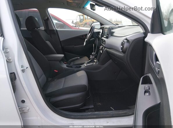 KM8K2CAA7KU334853 2019 HYUNDAI KONA White წინა სალონის ხედი