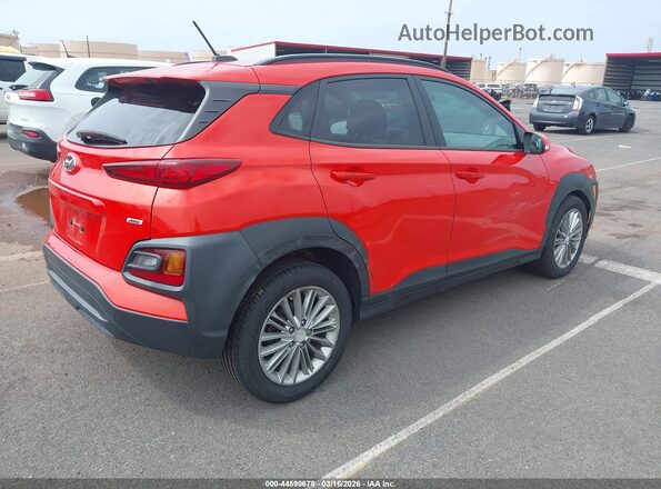 KM8K2CAA8LU506681 2020 HYUNDAI KONA Оранжевый Задняя правая четверть