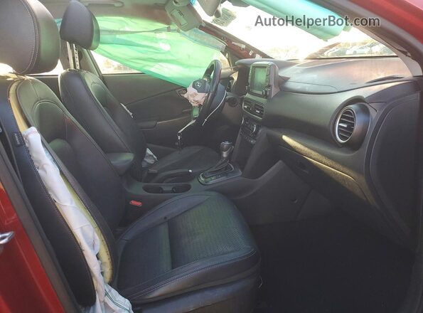 KM8K33A50LU556717 2020 HYUNDAI KONA Бордовый Вид салона спереди