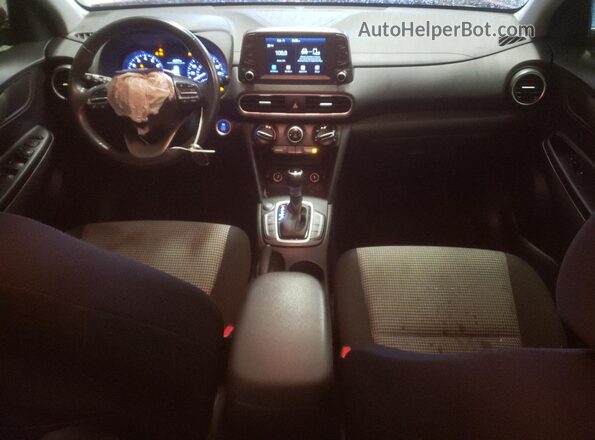 KM8K62AA4JU178588 2018 HYUNDAI KONA Красный Вид панели приборов