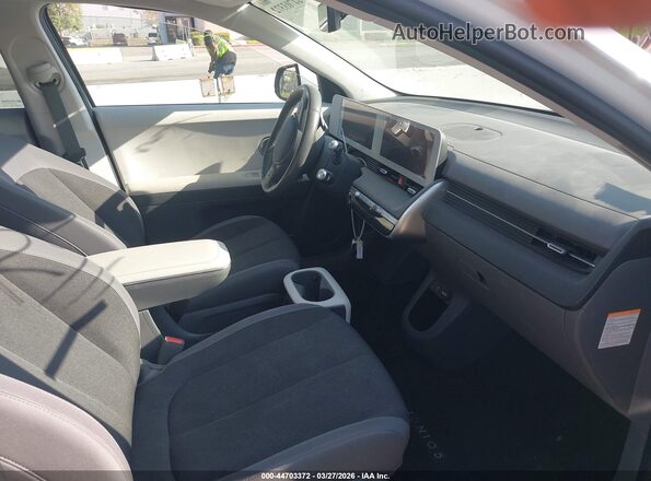 KM8KN4DE5RU251346 2024 HYUNDAI IONIQ 5 Белый Вид салона спереди
