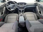 2018 Hyundai Ioniq Blue Silver vin: KMHC65LC2JU090434
