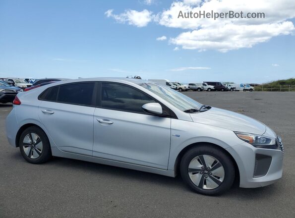 KMHC65LC2JU090434 2018 HYUNDAI IONIQ Silver Delantero derecho