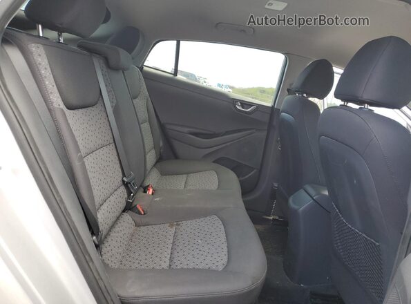 KMHC65LC2JU090434 2018 HYUNDAI IONIQ Silver Vista de los asientos traseros
