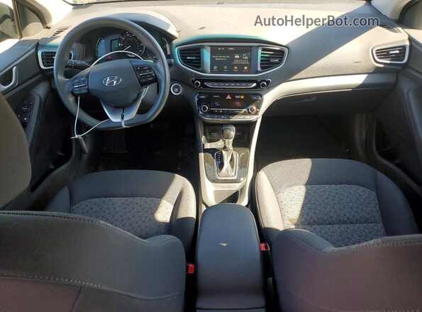 KMHC65LC4KU127663 2019 HYUNDAI IONIQ Черный Вид панели приборов