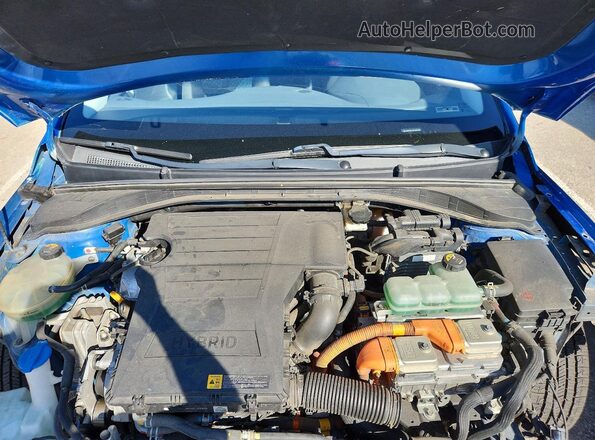 KMHC65LC5JU061056 2018 HYUNDAI IONIQ Blue Vista interior trasera