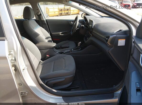 KMHC65LC6LU227670 2020 HYUNDAI IONIQ HYBRID Silver წინა სალონის ხედი
