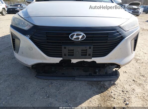KMHC65LC8JU074027 2018 HYUNDAI IONIQ HYBRID Silver Вид спереду