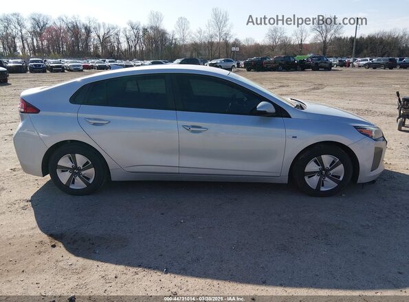 KMHC65LC8JU074027 2018 HYUNDAI IONIQ HYBRID Silver Вид задньої частини салону