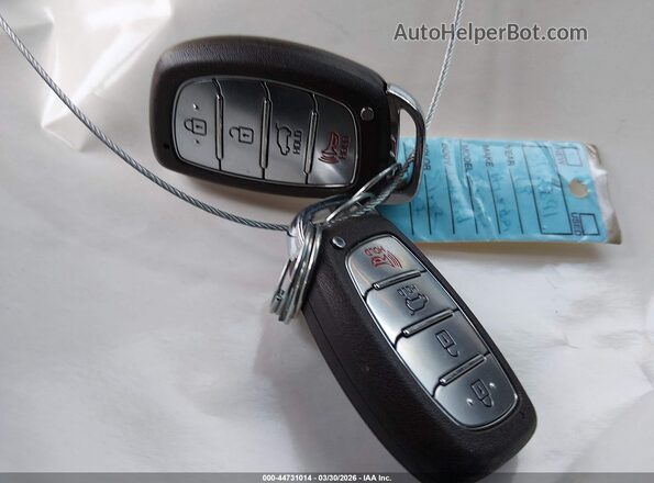 KMHC65LC8JU074027 2018 HYUNDAI IONIQ HYBRID Silver Вид панелі приладів