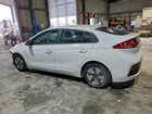 2018 Hyundai Ioniq Hybrid Blue White vin: KMHC65LC9JU076806