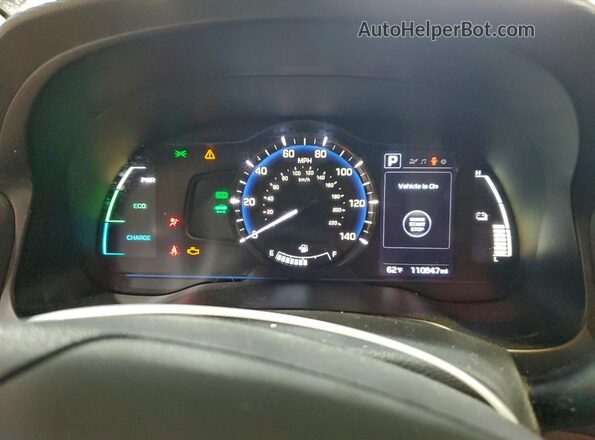 KMHC65LC9JU076806 2018 HYUNDAI IONIQ White Vista del cuadro de instrumentos