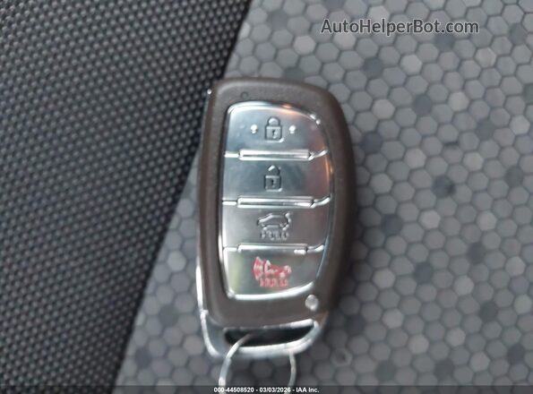 KMHC75LC0JU090624 2018 HYUNDAI IONIQ HYBRID Синий Вид панели приборов