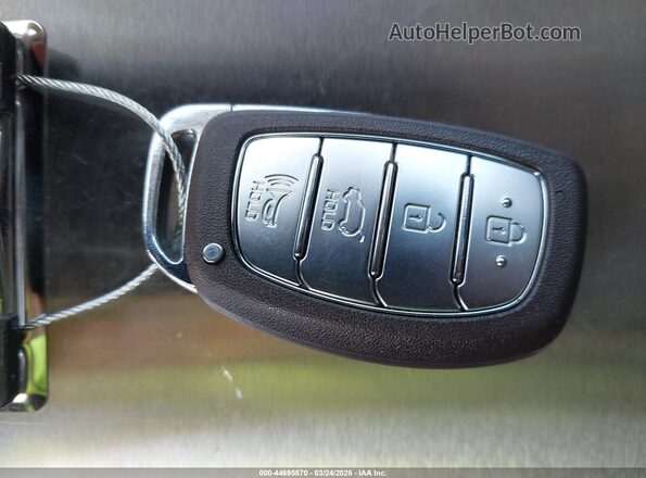 KMHC75LC5KU105782 2019 HYUNDAI IONIQ HYBRID Белый Вид панели приборов