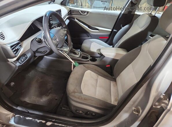 KMHC75LC7LU231630 2020 HYUNDAI IONIQ Silver Widok wnętrza z przodu