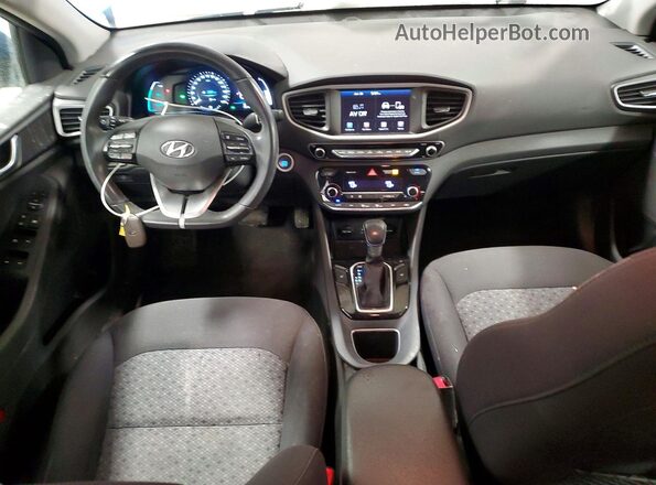 KMHC75LC9HU047992 2017 HYUNDAI IONIQ Синий Вид панели приборов
