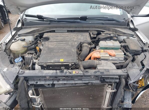 KMHC85LC3JU075094 2018 HYUNDAI IONIQ HYBRID Silver უკანა ხედი