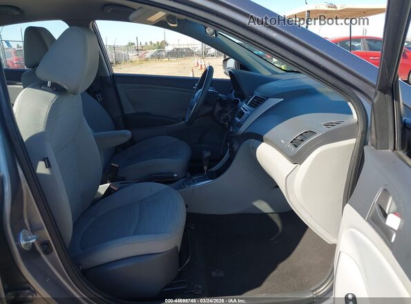 KMHCT4AE1GU967544 2016 HYUNDAI ACCENT Серый Вид салона спереди