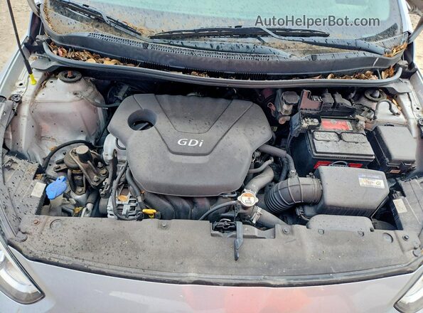 KMHCT4AE5HU251344 2017 HYUNDAI ACCENT Silver Widok wnętrza z tyłu