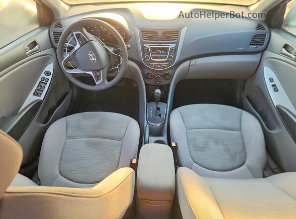 KMHCT4AE5HU251344 2017 HYUNDAI ACCENT Silver Widok deski rozdzielczej