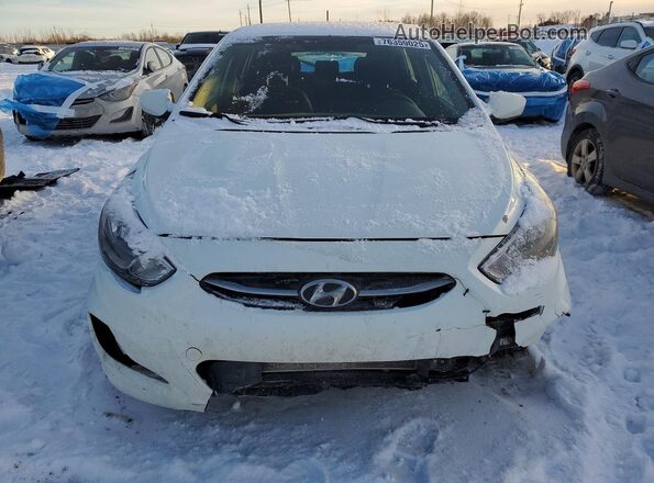 KMHCT5AE5GU265023 2016 HYUNDAI ACCENT White Widok z przodu