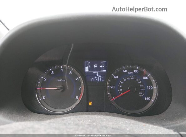 KMHCT5AE5HU302198 2017 HYUNDAI ACCENT Белый Вид задних сидений