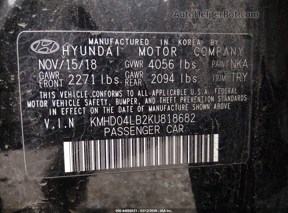KMHD04LB2KU818682 2019 HYUNDAI ELANTRA Black Engine compartment view