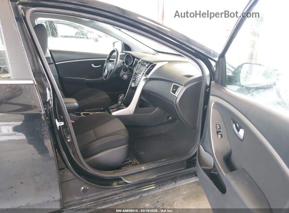 KMHD35LH2GU321060 2016 HYUNDAI ELANTRA GT Черный Вид салона спереди