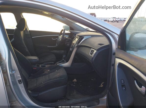 KMHD35LHXGU284839 2016 HYUNDAI ELANTRA GT Серебряный Вид салона спереди