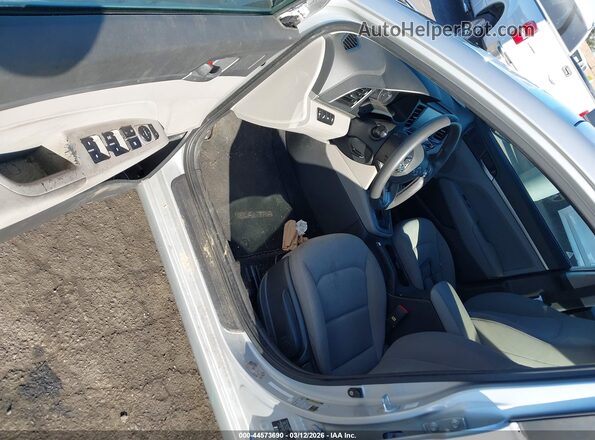 KMHD84LF1KU736731 2019 HYUNDAI ELANTRA Silver Front interior view