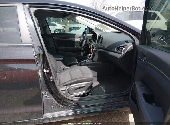KMHD84LF6JU491004 2018 HYUNDAI ELANTRA Black Widok wnętrza z przodu