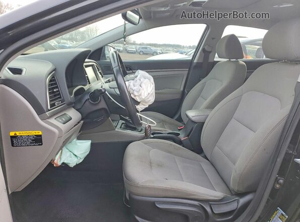 KMHD84LF7JU614728 2018 HYUNDAI ELANTRA Черный Вид салона спереди